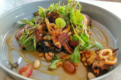 2KW Bar & Restaurant