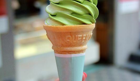 六甲山兴趣不大，但是六甲牧场的冰淇淋还是很想吃的。冰淇淋40