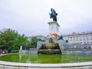 Plaza de Oriente