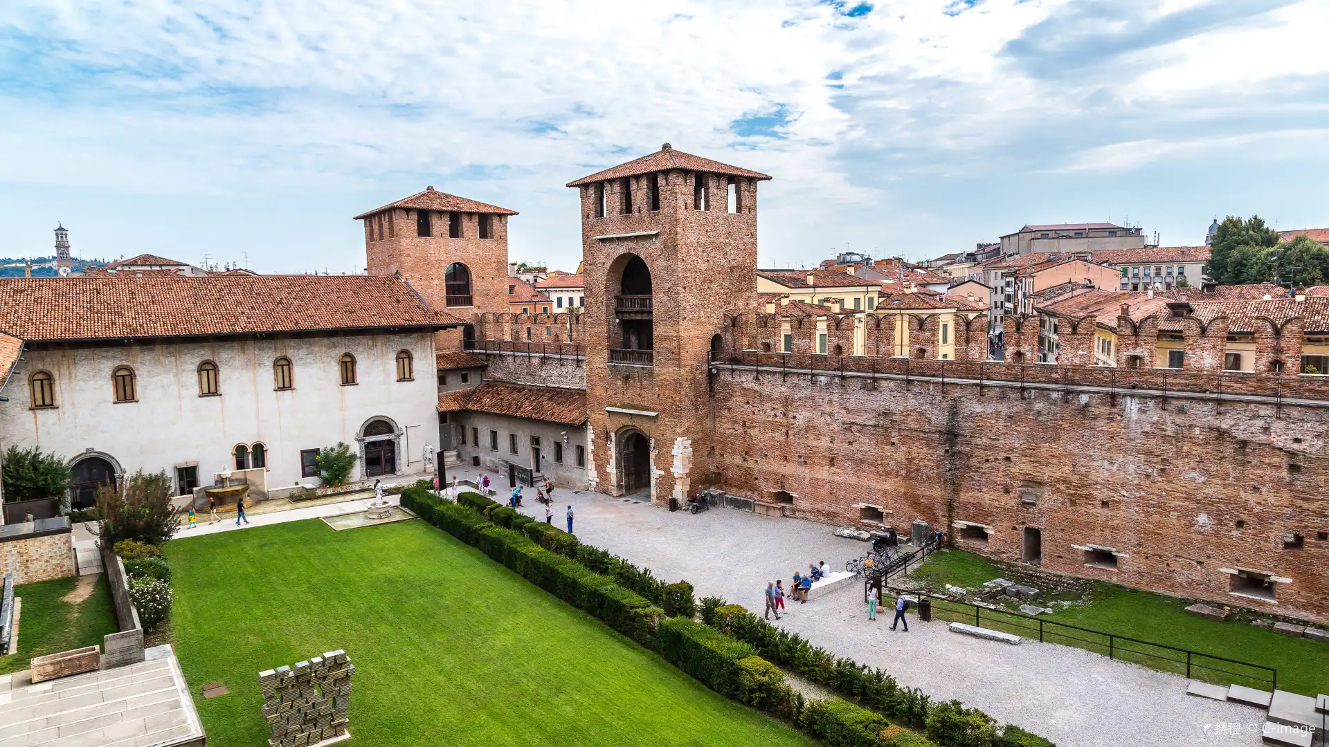 カステルヴェッキオ博物館周辺のホテル