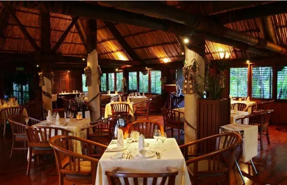 IVI Restaurant at Outrigger on the Lagoon Fiji