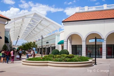 Outlets at Barstow