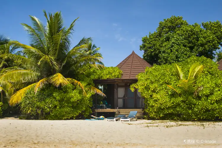 Hotels in Komandoo
