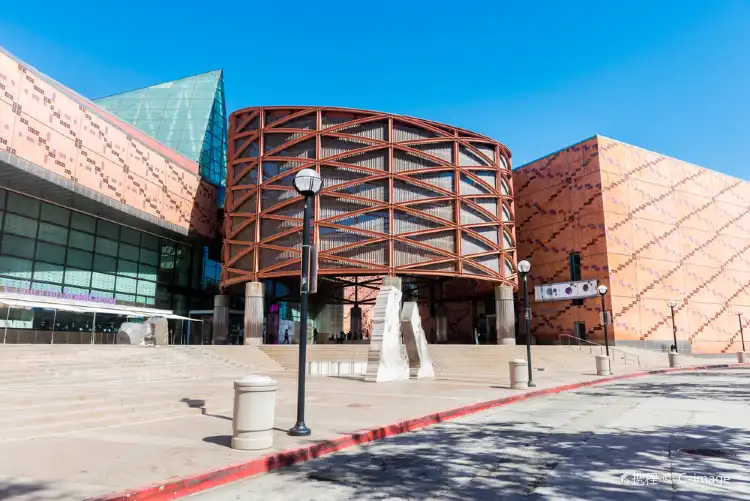 Các khách sạn gần California Science Center