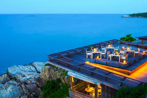 Dining on the Rocks