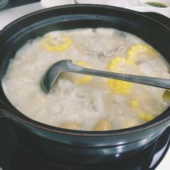 Baowangyuecai Restaurant (huangshanlu) 여행 사진
