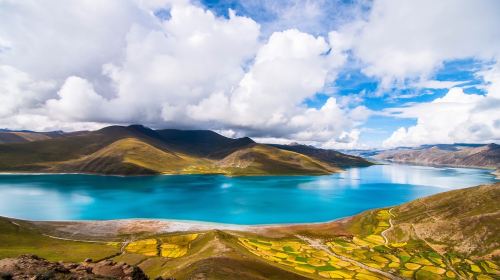 Yamdrok Lake