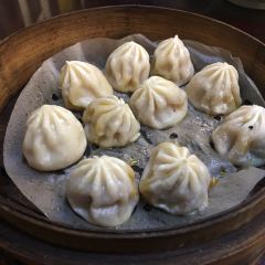 丁莲芳(衣裳街总店) User Photo