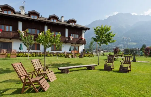 斯特雷狄內維小木屋酒店