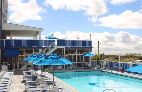 冒險家海濱酒店