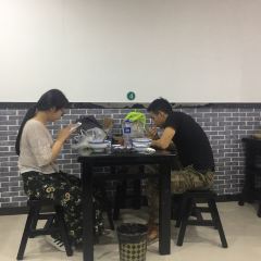 Guoyuanzhailaomijia(beiguangjijiedian) User Photo