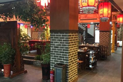 重庆黄泥磅老灶火锅(邹城店)