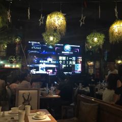 Hutaoliyinyue Bar (linyi) User Photo