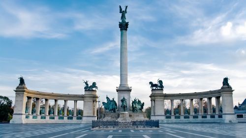 Heroes' Square