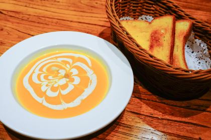 Shi Jia Niu Ba Cheng