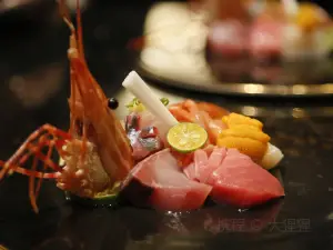 UNDER THE MOON CUISINE