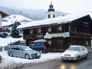 Kaser Mandl