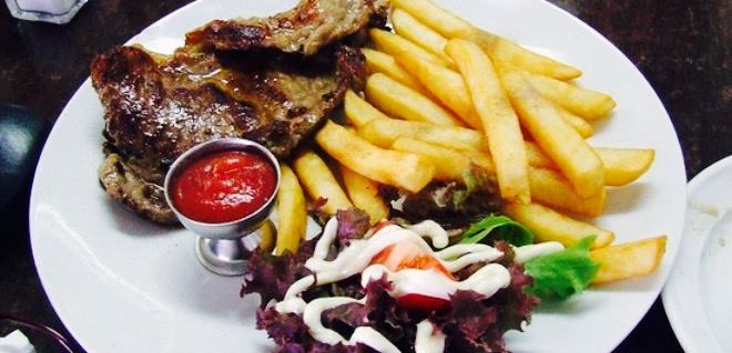 Casa Pequena Coffee Lounge & Restaurant