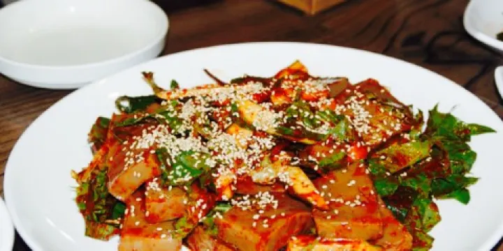 Garlic Seok Ribs Buckwheat Noodles