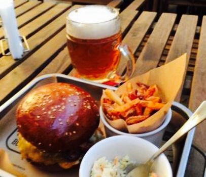 Q-Burger Bar