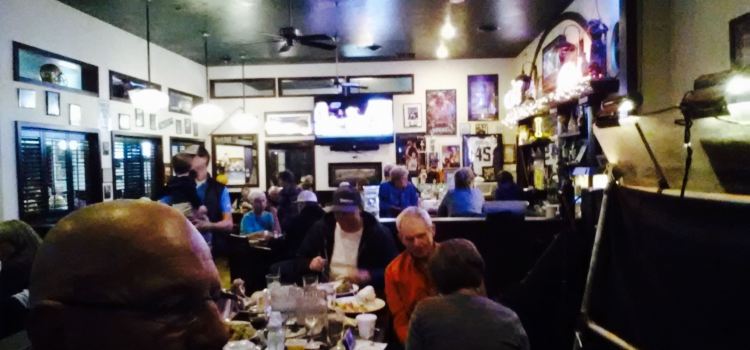 Orphan Annie's Bar & Grill