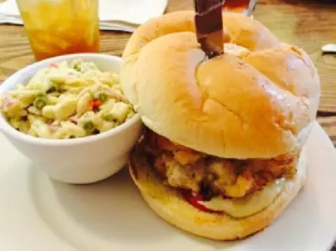 Daisy Cafe and Cupcakery