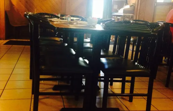 Earl's Castle Home Cookin