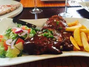 La Cantina Pizzeria