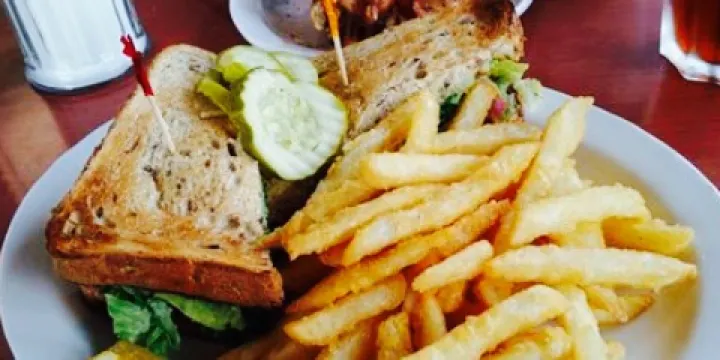 Plates Eatery & Catering Co