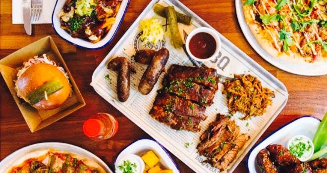 Deen Street BBQ & Bar