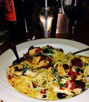 Benis Restaurant Bar and Grill