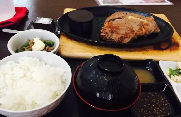 Kuroge Wagyu Ayahashi