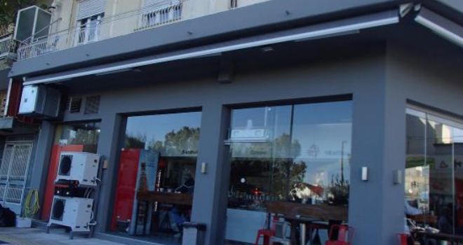 De Facto Cafe