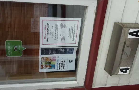 R-Place Bagel Shoppe N'Deli