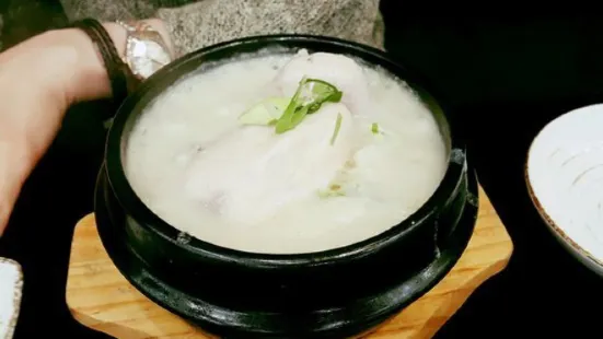 Gyeongbokgung Samgyetang