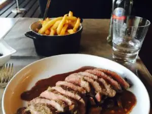 M-EAT Restaurant
