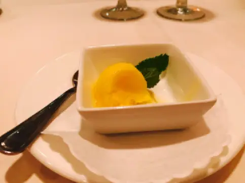 Chez Madeleine Petit Paris