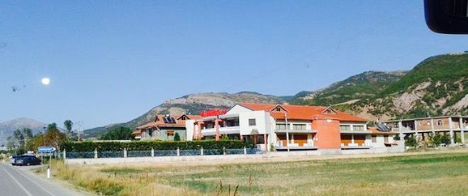 Taverna Shaholli 1 dhe 2