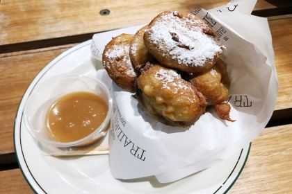 Grand Trailer Park Taverna