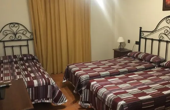 巴爾肯德洛斯蒙特斯酒店