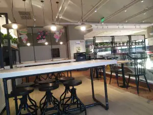 肯德基甜品站（新華街世貿中心店）