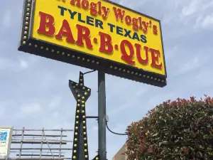 Dr. Hogly Wogly's Tyler Texas BBQ