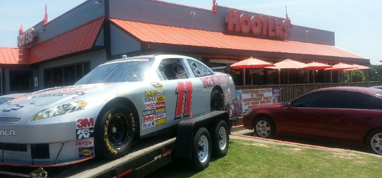 Hooters