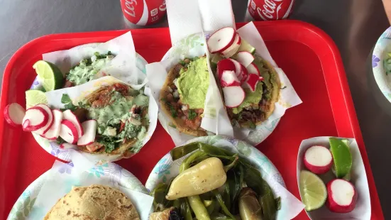 Tacos El Gordo De Tijuana BC