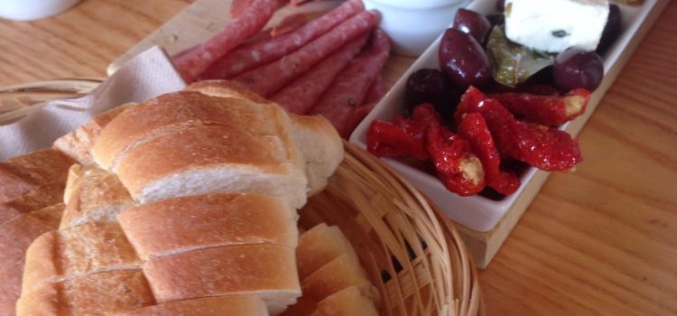 Puhoi Valley Cafe & Cheese Store