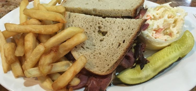 IRV'S 33 Delicatessen