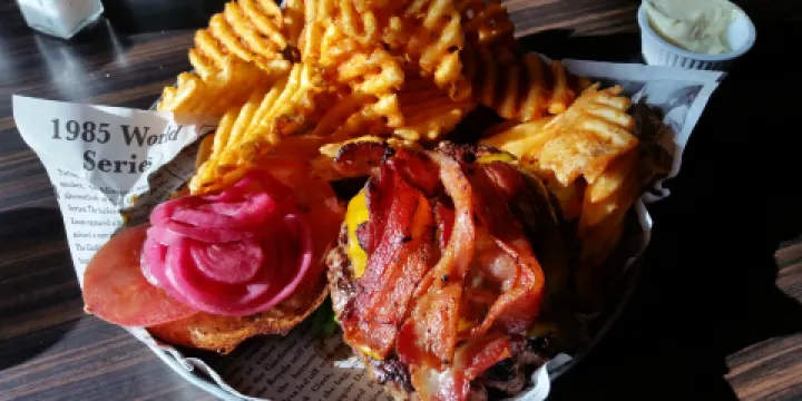 Brewbakers Bar and Grill