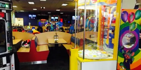 Chuck E. Cheese