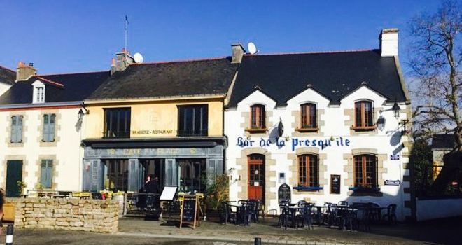 Café de la place