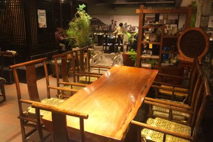 福照楼汽锅鸡饭店(龙腾店)